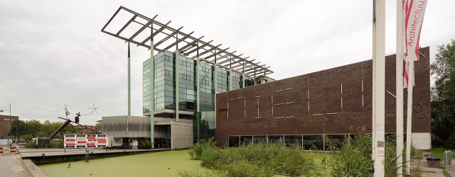 Het eerste museum was geen museum. Het Mouseion van Alexandrië, was de tempel voor de muzen. Artefacten waren er wel, maar het waren voornamelijk enorme hoeveelheden boeken en teksten om [&hellip;]