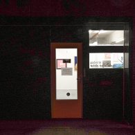 Sommige galeries kiezen hun eigen weg. Ze houden zich niet aan wat hip is of wat goed verkoopt. Ze staan daardoor misschien niet bij iedereen in de spotlights, maar de [&hellip;]