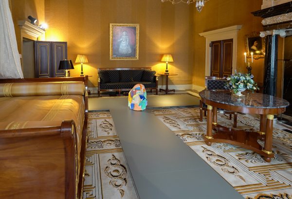 Isabel Cordeiro - Pardon my Subjectivity - Olieverf op textiel op robot