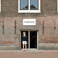 Twee schilders die eigenlijk niets met elkaar gemeen hebben. Het werk van Rob Renoult (?) en Ido Vunderink (1955) lijkt lijnrecht tegenover elkaar te staan, het werk van de eerste [&hellip;]