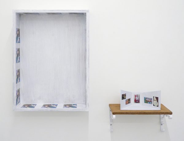 Indigo Deijmann - Timothee Chalamet - 60x45x10cm Olieverf op hout en inkjetprints & Musee des instruments de Musique - 34x34x16cm Hout, karton, metaal en inkjetprints