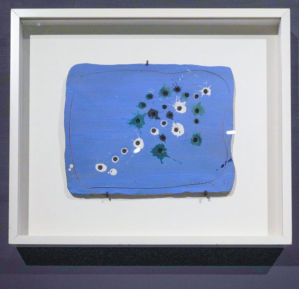 Lucio Fontana - Concetto spaziale - Terracotta en verf, 1953-1955