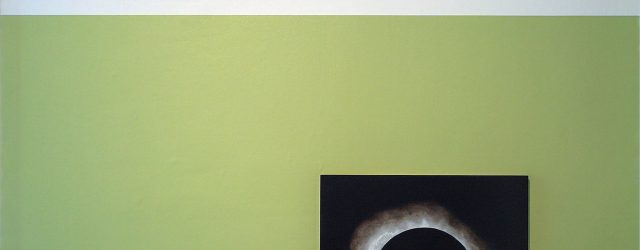 In de hedendaagse kunst grijpt het globalisme om zich heen. Het discours wordt meer en meer gebaseerd op internationale key-moments waaronder biënnales, grote beurzen en veilinghuizen. Daarmee lijkt de kunst [&hellip;]