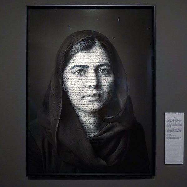 Shirin Neshat - Malala Yousafzai - Ontwikkelgelatinezilverdruk, 2018