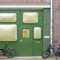 De eerste theoretische tekst over schilderkunst is het boek ‘Over Schilderkunst’&nbsp;van&nbsp;Alberti. Het traktaat is vooral bekend vanwege de uitleg hoe perspectief werkt. Het begint met de metafoor dat een schilderij [&hellip;]