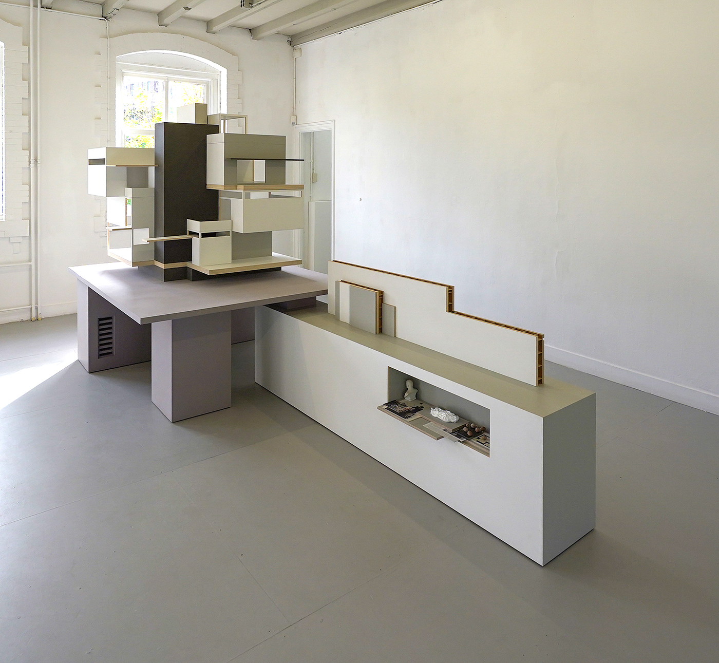 Jean Bernard Koeman - Observatory Crest (De Blinde Muur en het Conflict)