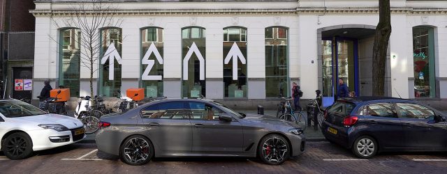 Het werk van Marjolijn van den Assem (1947) is intens. Al jaren lang werkt ze vanuit het gedachtengoed van de filosoof Nietzsche. Ze herschrijft hele boeken van de denker. Soms [&hellip;]