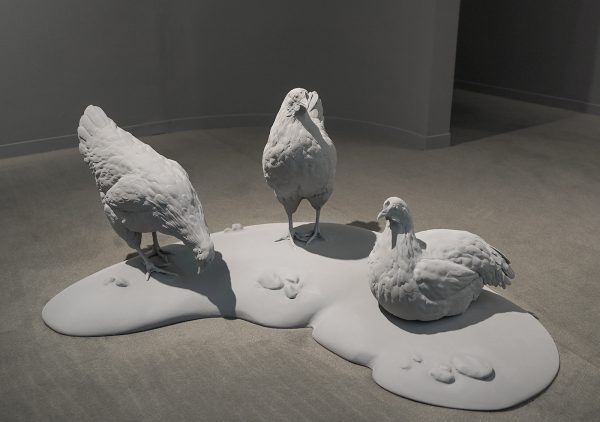 Hans Op de Beeck - Three Sisters - 112x84x47cm, Polyester, staal en coating