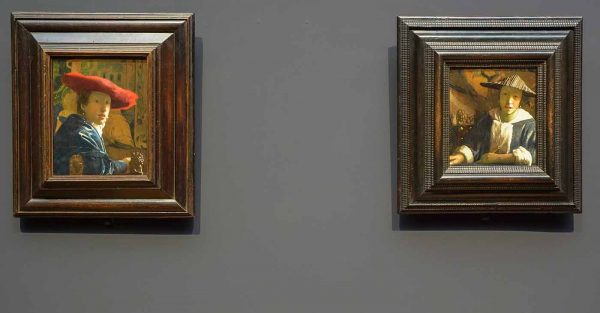 Johannes Vermeer - Meisje met de fluit - 20x18cm & Meisje met de rode hoet - 23x18cm, Olieverf op paneel, circa 1664-1667