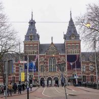 De sphinx van Delft heeft zijn geheimen nog altijd niet prijs gegeven. Er is bar weinig bekend over het leven en de werkwijze van Vermeer (1632-1672). In tegenstelling tot andere [&hellip;]