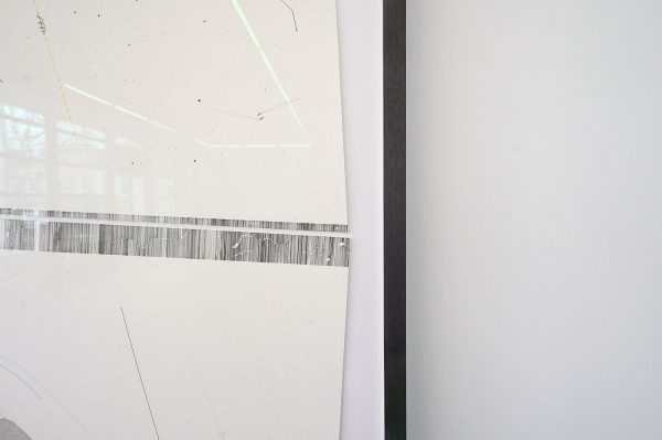 Katherina Heil - Blue Sky Thinking - 400x150cm C-prints op PVC en 3D-print steen van ongeveer 10cm & The Huge Amount of Matter Between Me And The Distant Light Source & Collecting Anomalies - 164x123cm, Pastel, inkt en grafiet op papier (detail)