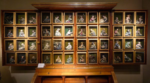 Kunstkammer - Theodor Commer (kabinet) & Caspar Bernhard Hardy (wassen beelden)