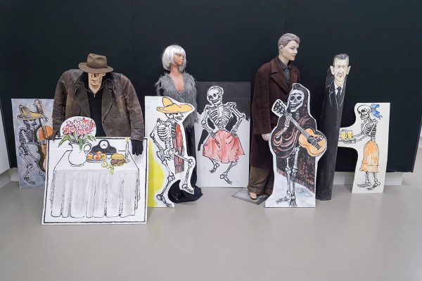 Theo de Feyter - Dance Macabre - Installatie, mixed media