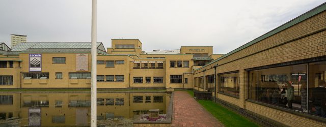 Er is een grote blinde vlek die ik deel met ieder van mijn generatie en jongere mensen. We kennen de grote namen die de kunstgeschiedenis ons voorlegt. Met de opkomst [&hellip;]