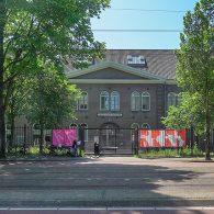 De komende dagen is Amsterdam even het centrum van de kunstwereld. Van heide en verre komen curatoren, galeriehouders en anders kunstprofessionals kijken naar wat er op de Rijksakademie gebeurt. En [&hellip;]