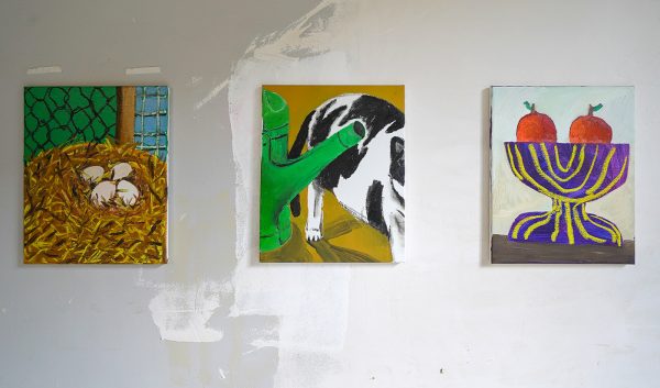 Danielle Hoogendoorn - Eieren & Gieter en kat & Fruitschaal - 40x50cm, Olieverf en acrylverf, oliesticks op linnen