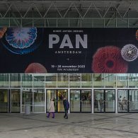 Vorig weekend opende kort na elkaar twee kunstbeurzen in Amsterdam. De ene is voor hedendaags jong opkomend talent namelijk Unfair Amsterdam. de andere voor de meer gevestigde namen en antiek [&hellip;]