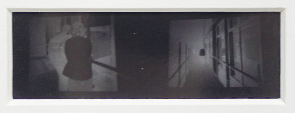 Marine Kaiser - Those Who Arrive 2 & 3 - Contact sheet (after Open Nights 2000, door Franck van Helfteren van Jan van Eyck Academie archief, en glas op formaat van ramen van de academie (detail)