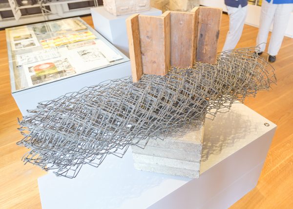 Ruud Kuijer - Untitled - Hout en metaal