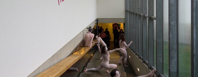 In 1989 opende de galerie van Cokkie Snoei zijn deuren, en in 2022 sloten ze. Een aantal van de artistieke hoogtepunten uit de tussenliggende jaren zijn te zien in dit [&hellip;]