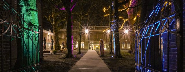 De muziek staat bol van de liefdesliedjes, er zijn meer films over liefde dan je in je leven kunt zien, de poezie zit vol met liefdesverklaringen, en de beeldende kunst? [&hellip;]