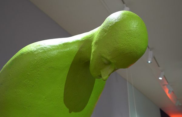 Henk Visch - The Artist in Love - Aluminium en verf (detail)