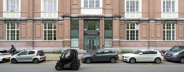 Deze week openen De Ateliers weer haar deuren. De afgelopen twee jaar hebben deze tien kunstenaars het onderste uit de kan proberen te halen van wat post-academische residentie De Ateliers [&hellip;]