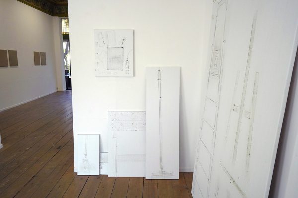 Kirsten Hutsch - Inventory Studio Prenzlauer Berg (Overzicht)- Gesso en UV-vernis op linnen