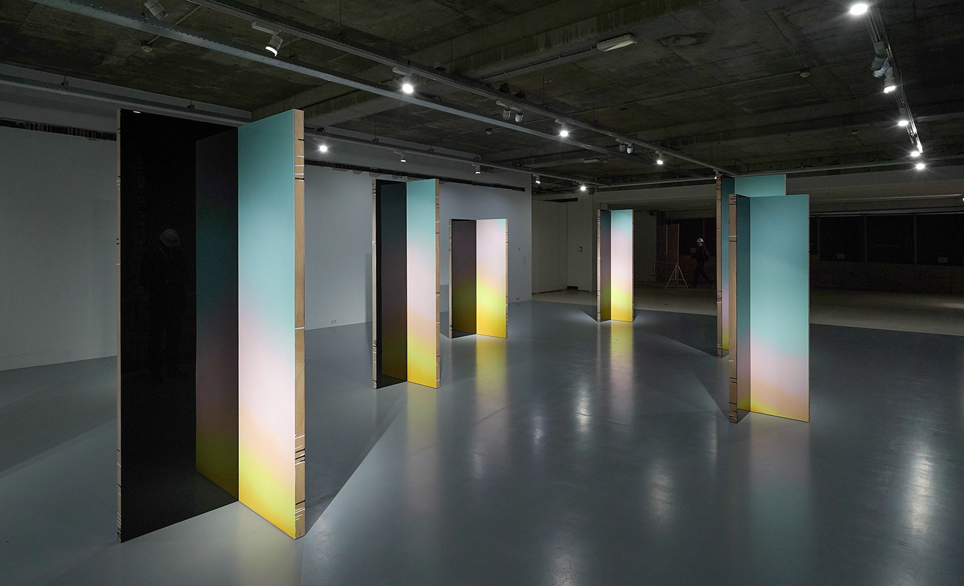 Esther Tielemans - Only the Echo Remains - Installatie, hout en epoxyhars