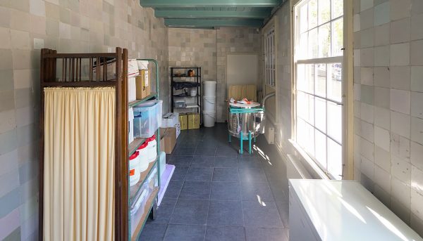 Navid Nuur - NN XXX - Verschillende grondstoffen, mineralen en sporen uit Amsterdam, klei, geduld, hitte, liefde en geluk