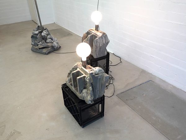 Anna Moreno - Talone, Testa, Costalo - Staal, papier-mache, polystyreen schuim en acrylverf (detail)