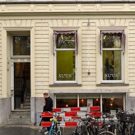 Kunstwerken maak je. Je weet wel, handarbeid. De vraag is soms of dat door de bedenker van het werk gedaan wordt, of dat anderen het uitvoeren. Persoonlijk, zelf de verantwoordelijkheid [&hellip;]