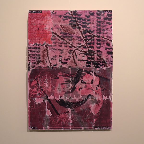 Pedram Sazesh - Madder-Shape-Hole-Landscape - 100x70cm, Meekrapwortels, kleurstof, acrylverf en laserjetprints op gipscement