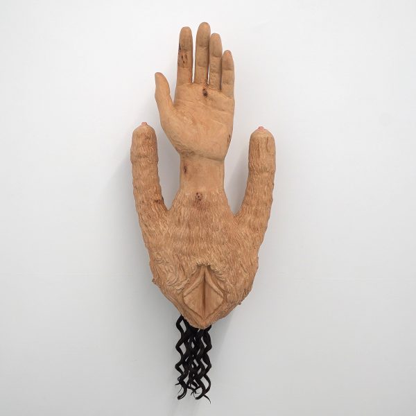 Femmy Otten - I Come In Peace - Lindehout en mensenhaar