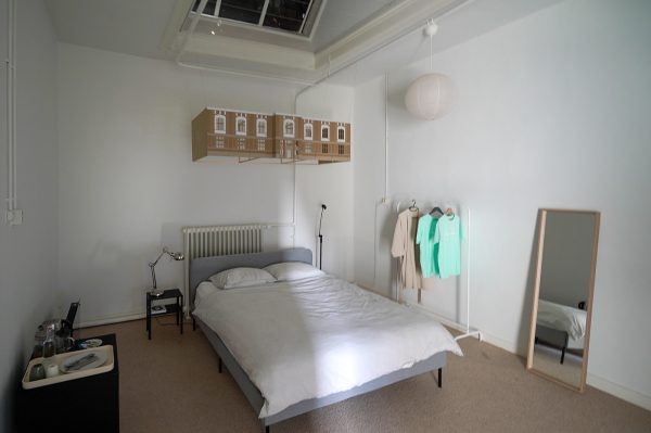 Oriental Bling (Swan Lee & Rouru Mou)