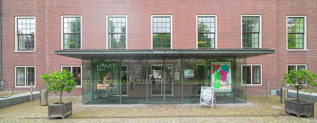 In zijn leven schilderde Rembrandt ongeveer 300 schilderijen. Daarvan bevinden pakweg 40 schilderijen zich in Nederlandse publieke collecties waarvan het Rijksmuseum er met 22 schilderijen de meeste heeft. Op dit [&hellip;]