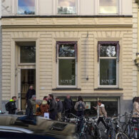 “Er is niets, hoe lelijk of vormloos ook, dat zich niet kan omzetten in iets edels. Dit gebeurt bijvoorbeeld bij muren die bevlekt zijn met allerlei vlekken, of bij stenen [&hellip;]