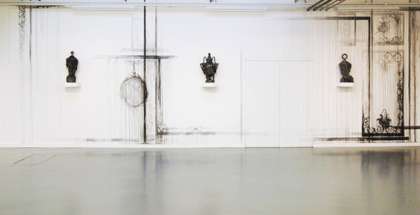 Anne Wenzel - Bright Solitude (Trophy #2, #15 & #03) - Keramiek en platina luster 2009