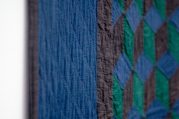 Anoniem - Tumbling Blocks - Wol en katoen, 1930 (detail)