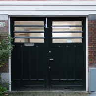 De klaarheid van de dingen. Dingen verschijnen als zijnde, er is geen gekunstel, geen enkele verdoezeling van hetgeen het is. Toch betekend dat niet direct dat de dingen geen poetische [&hellip;]