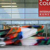 Van een bekende kreeg ik tickets voor Art Cologne, de kunstbeurs in Keulen. Wie bedacht heeft dat die beurs tegelijk moet plaatsvinden met Brussel heeft misschien niet zo heel goed [&hellip;]