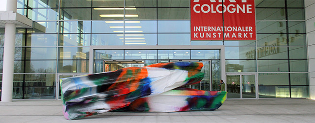 Van een bekende kreeg ik tickets voor Art Cologne, de kunstbeurs in Keulen. Wie bedacht heeft dat die beurs tegelijk moet plaatsvinden met Brussel heeft misschien niet zo heel goed [&hellip;]