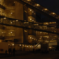 Gisteren opende ArtRotterdam in de van Nelle Fabriek. Opvallend is de grote hoeveelheid schilderijen en groepspresentaties in al dan wel of niet salonvorm. Relatief weinig galeries gaan voor een statement of [&hellip;]