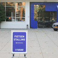 Nog een beurs. Nog een evenement met galeries die laten zien wat ze aanbieden. Nog meer kunst die iedereen nu moet zien omdat ze allemaal ooit gaan doorbreken. Dat dacht [&hellip;]