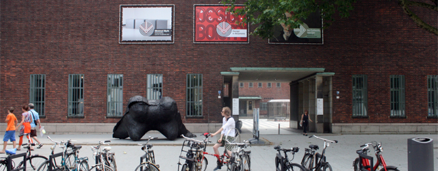 Minimalisme is een esthetiek die zich baseert op een basis van soberheid; less is more. Het is dus eigenlijk vreemd om een tentoonstelling te zien die geselecteerd is op niets [&hellip;]