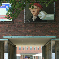 Vandaag heb ik een dagje rust genomen van het schilderen en tijd genomen voor andere dingen waaronder mijn mail bijwerken, had een ateliergesprek, een tentoonstellingsbespreking elders en een blogpost. De [&hellip;]