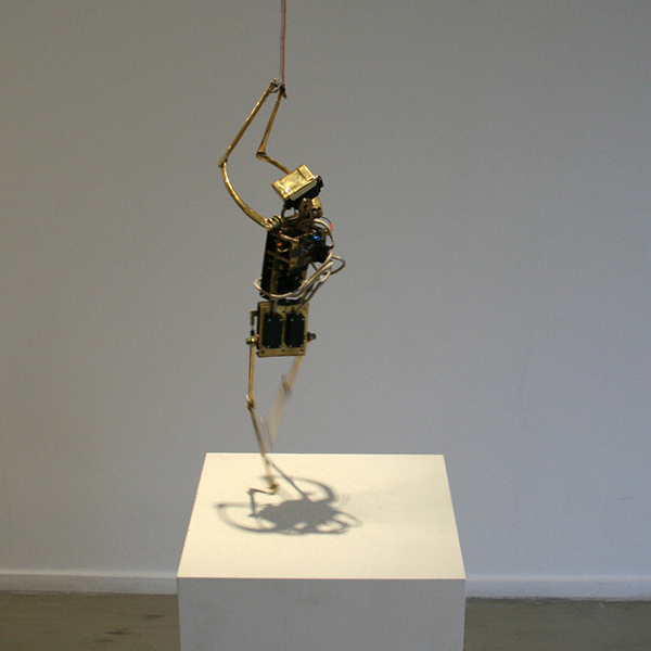 Christiaan Zwanikken - Fallen Angel - 6x22x6cm Koper, servos en electronica