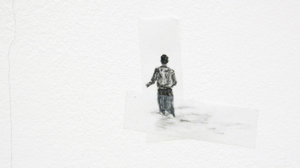 Claire Harvey - Sticky Water - Installatie met acrylverf op Scotch tape (detail)