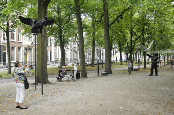 Cyrille Andre - Vigie (uitkijk) - Polyester en staal