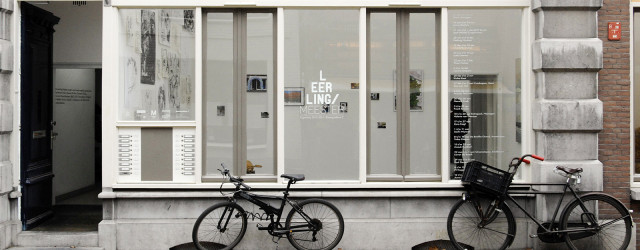 Dit is een groep uit de categorie “Gewoon ja zeggen en niet zeiken”. De kunstenaars onder het meesterschap van Frank Koolen (1978) hebben duidelijk de nodige tijd met elkaar opgetrokken [&hellip;]